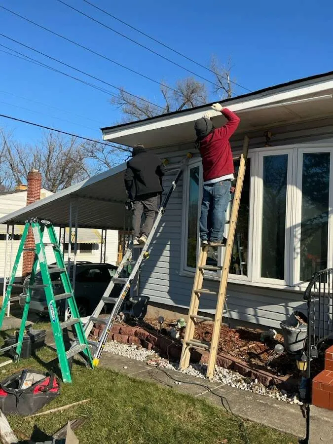 Restoration crew performing exterior repair in Garden Home-Whitford